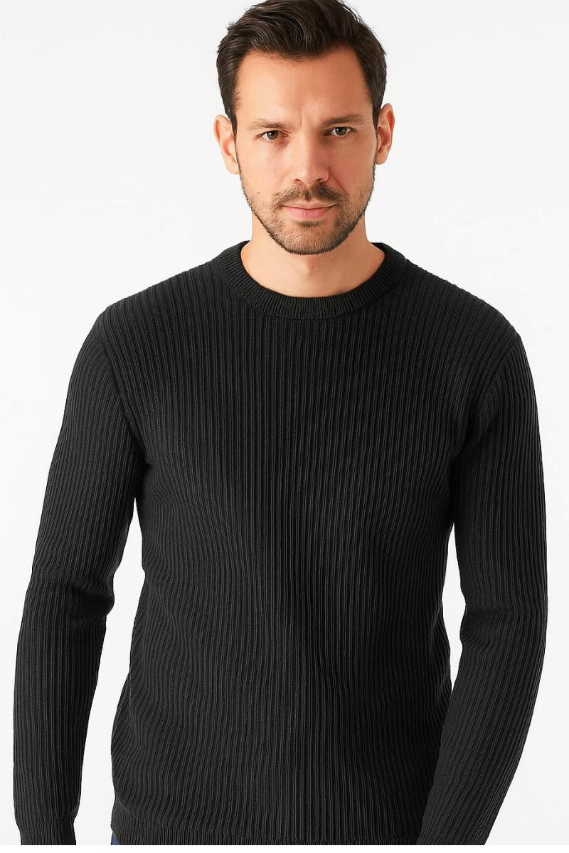 “Yumuşak Dokusu ve Zarifi Tonuyla Dikkat Çeken bu Triko Kazak, Hem Günlük Kombinlerde Hem de Özel Anlarda Konforu ve Şıklığı bir Arada Sunar  Modern Kesimi Sayesinde Her Tarza Uyum Sağlar