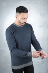 Uzun Kollu Bisiklet Yakalı Pamuk Karışımlı Yaka Çizgi Detaylı Rahat Erkek Kazak  93103 LACİVERT