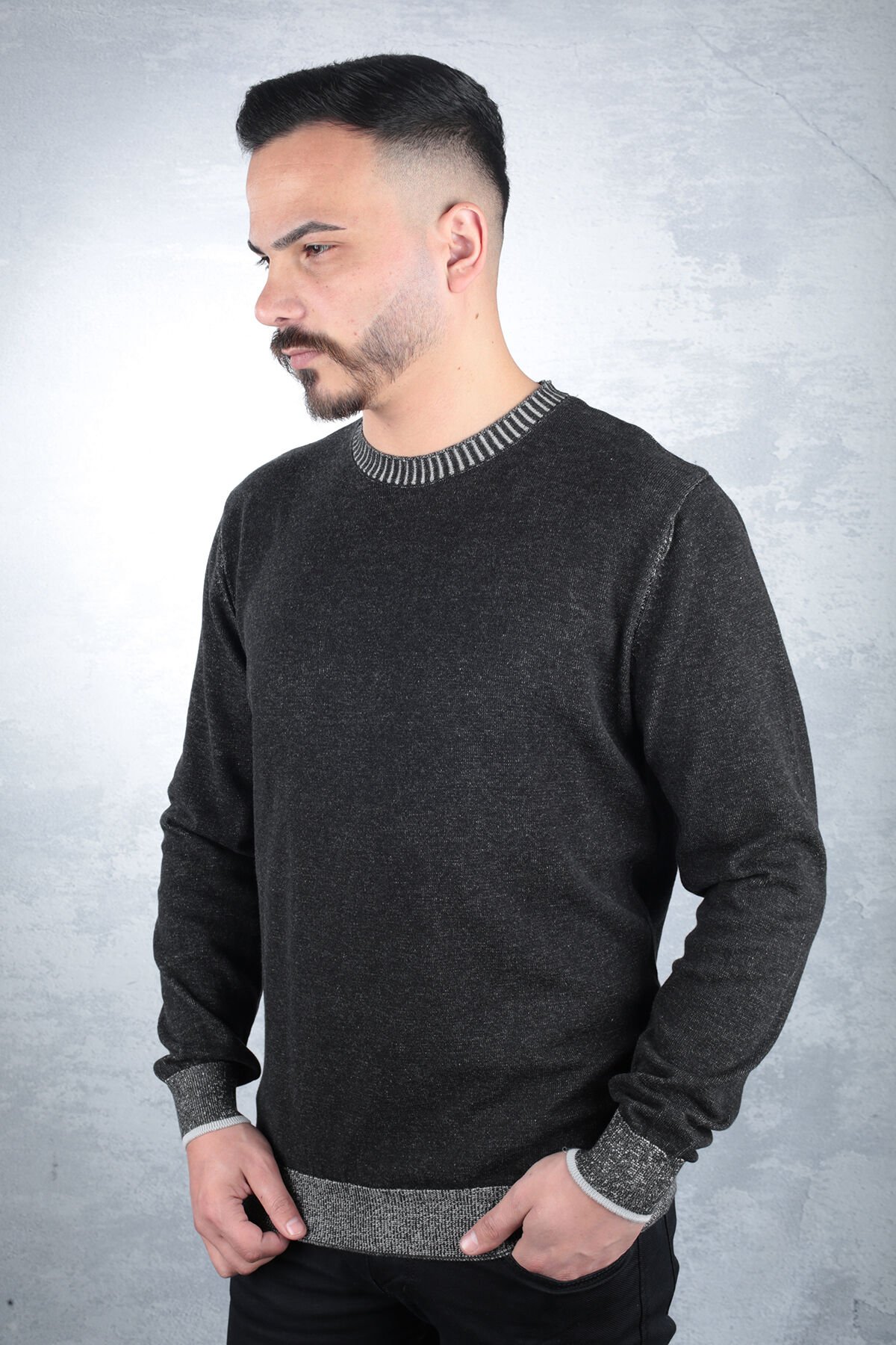 Uzun Kollu Bisiklet Yakalı Pamuk Karışımlı Yaka Çizgi Detaylı Rahat Erkek Kazak  93103 SİYAH