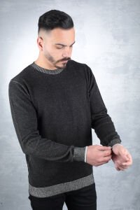 Uzun Kollu Bisiklet Yakalı Pamuk Karışımlı Yaka Çizgi Detaylı Rahat Erkek Kazak  93103 SİYAH SİYAH - M